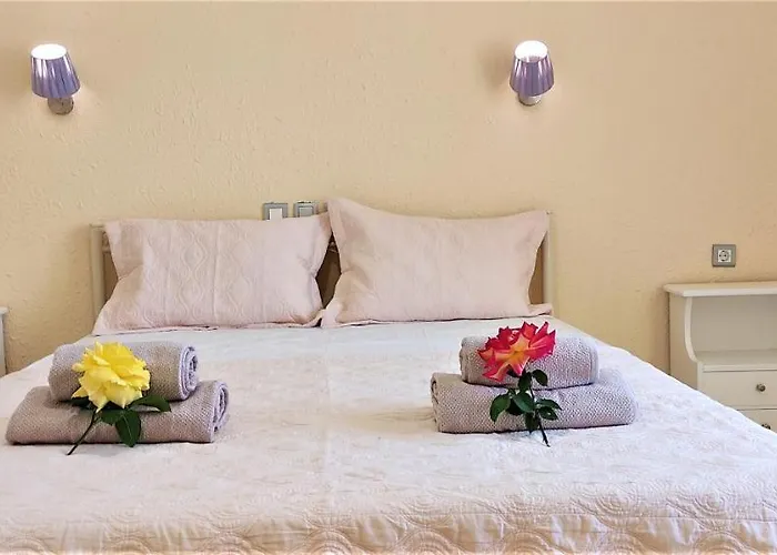 Jo-Annes Apartments
